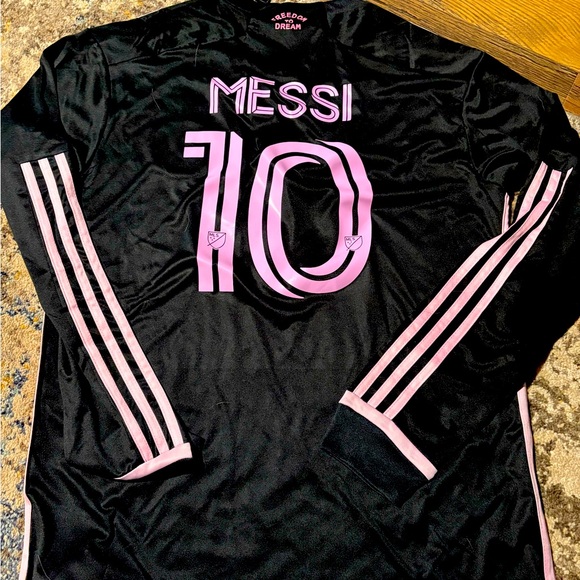 Just in time for the holidays !! FC Miami Messi Jersey - Picture 2 of 2